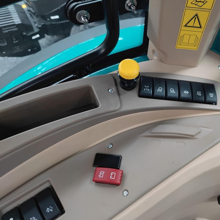 Traktor Lovol 110 hk 4WD 