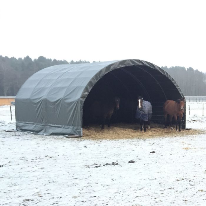 Læskur 6 x 6 m inkl. fodbukke