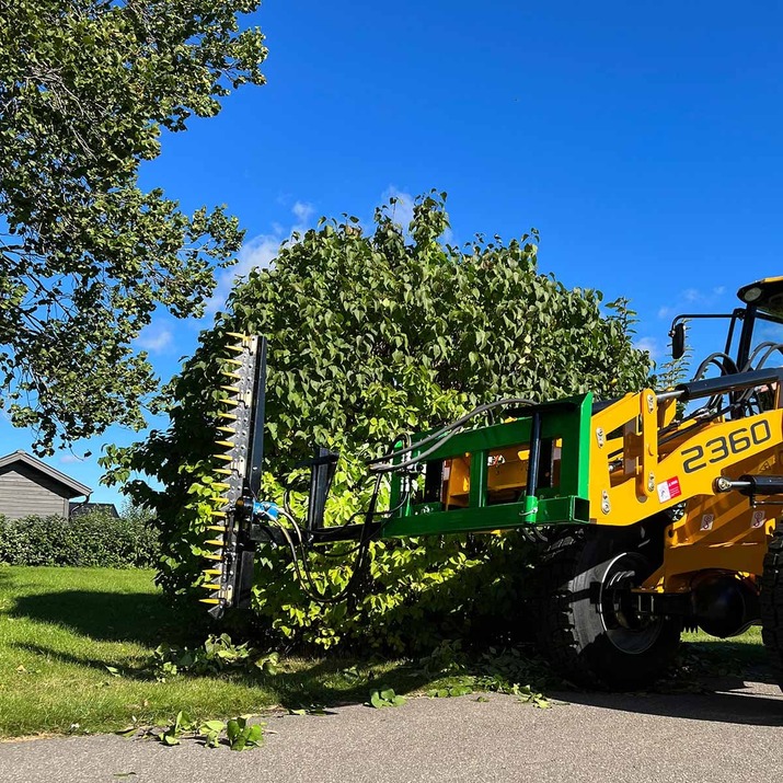 Hækkeklipper til frontlæsser med boltet Trima-beslag