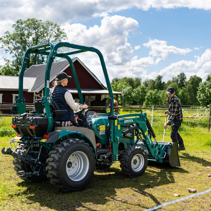Kompakttraktor Lovol 25 hk med frontlæsser, uden førerhus