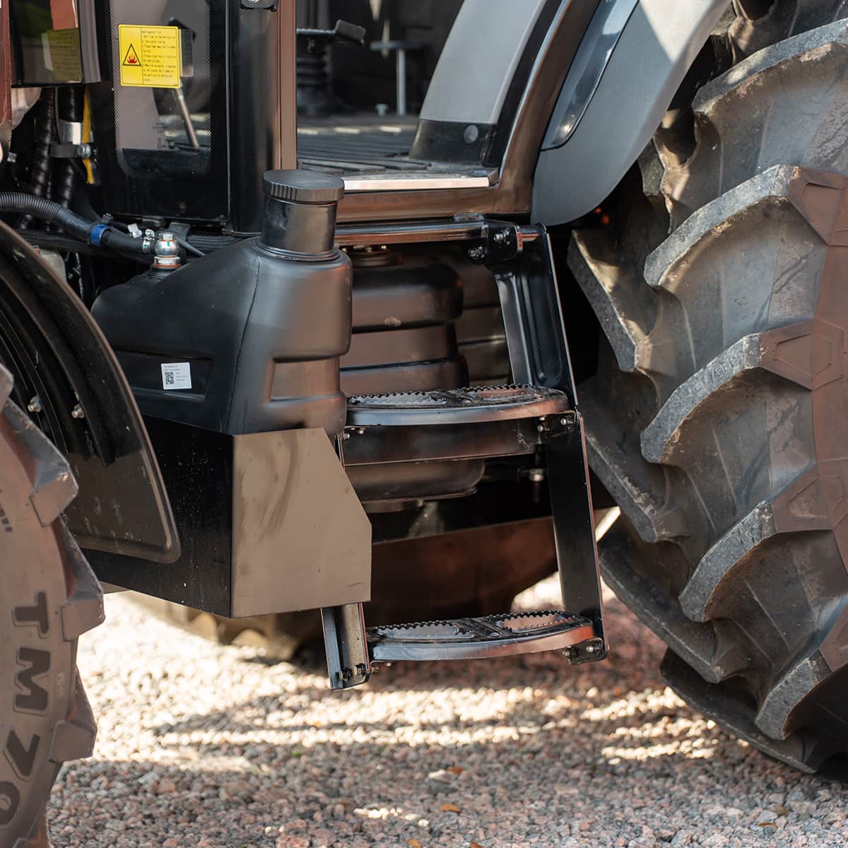 Traktor Lovol 55 hk PRO 4WD med frontlæsser, Stage V