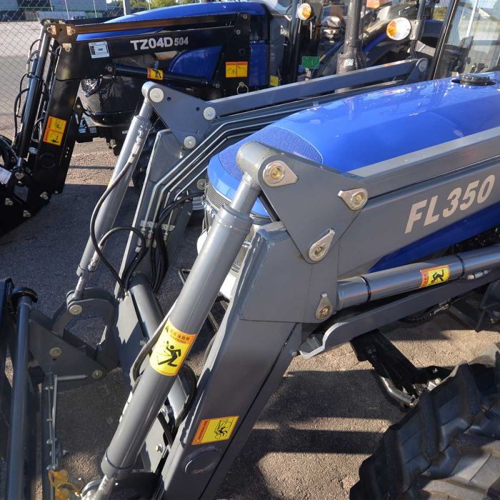 Frontlæsser til traktor 35 hk, inkl. betjeningsventiler