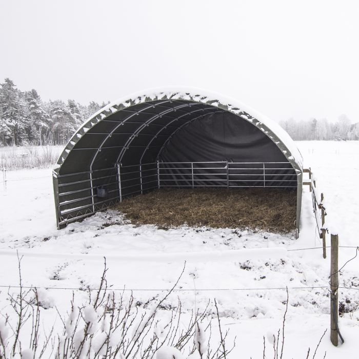 Læskur 6 x 6 m inkl. fodbukke