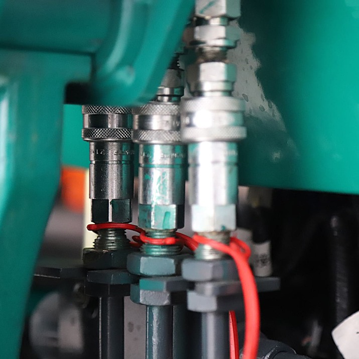 Kompakttraktor Lovol 25 hk med frontlæsser, uden førerhus 