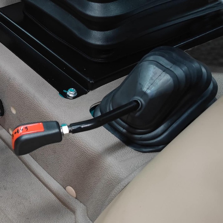 Traktor Lovol 110 hk 4WD 