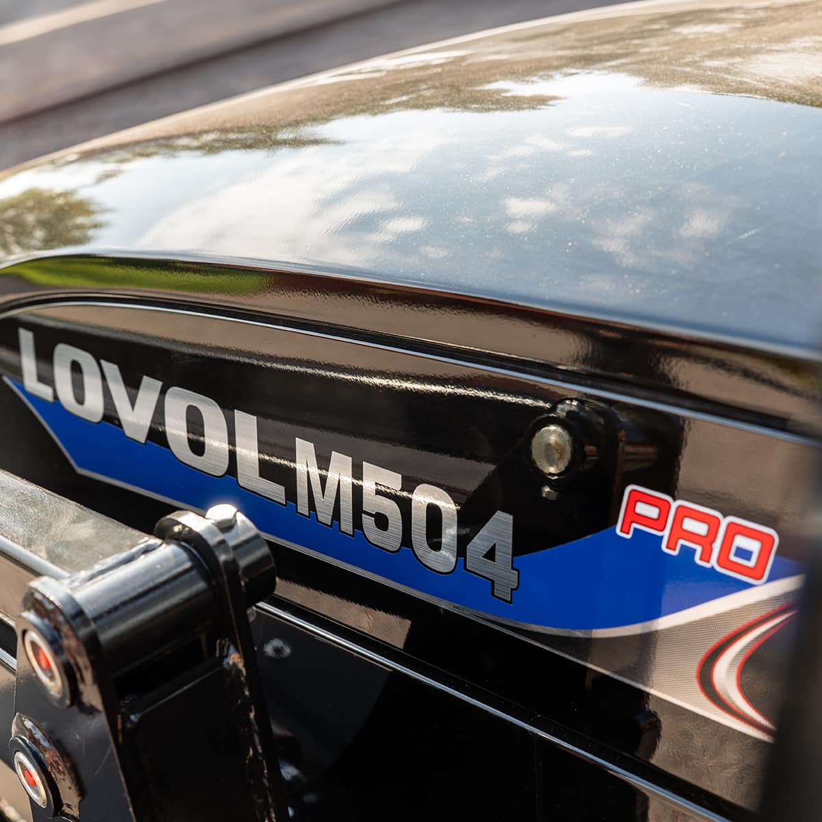 Traktor Lovol 55 hk PRO 4WD med frontlæsser, Stage V