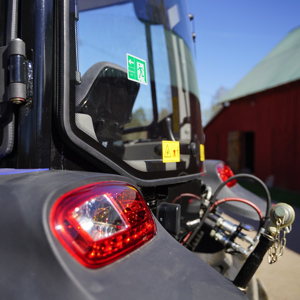 Traktor Lovol 50 hk 4WD med frontlæsser, Stage V