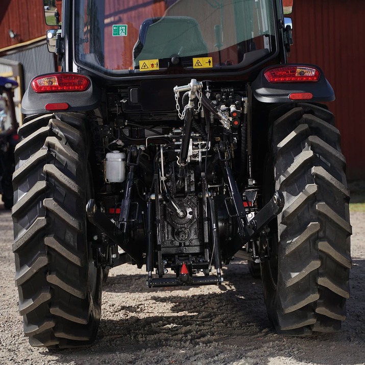 Traktor Lovol 75 hk 4wd med frontlæsser, Stage V