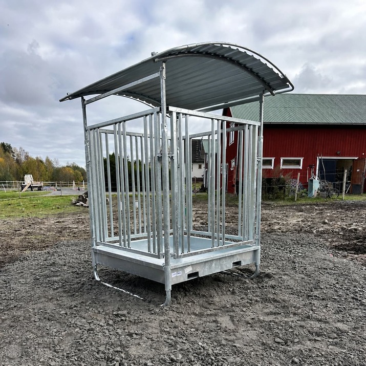 Foderhæk med gitterlåge til heste, 8 pladser