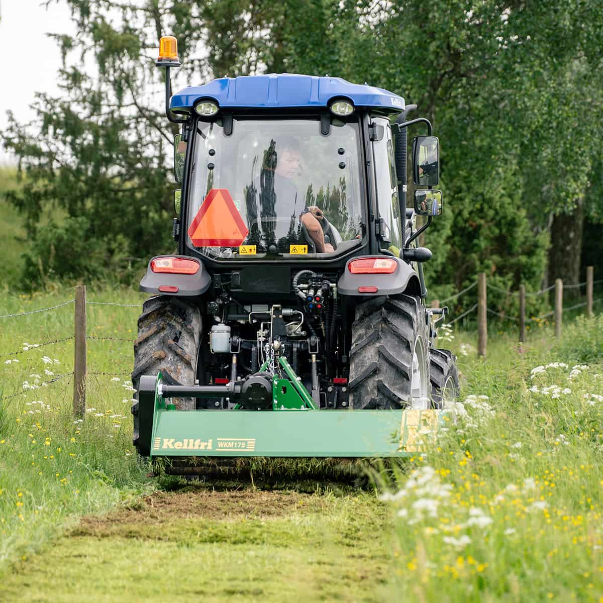 Traktor Lovol 50 hk 4WD med frontlæsser, Stage V