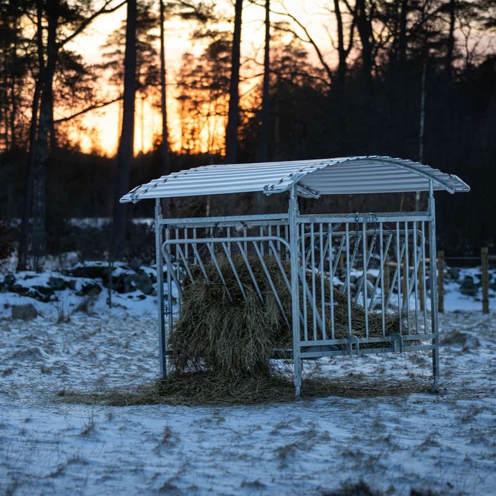 Foderhæk med tag til får