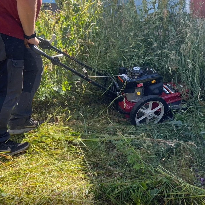 Græstrimmer med hjul