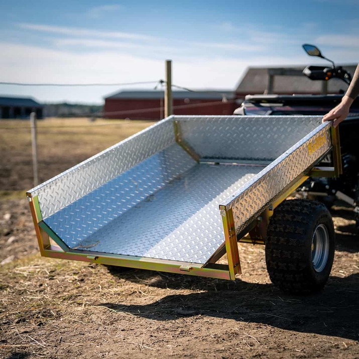 Tipvogn ATV 500 kg med galvaniseret dørkplade