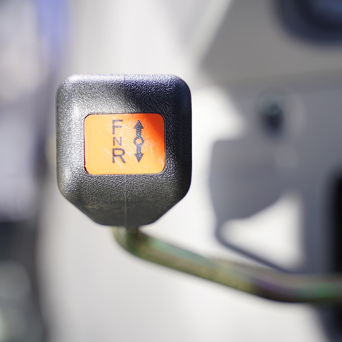 Traktor Lovol 50 hk 4WD med frontlæsser, Stage V