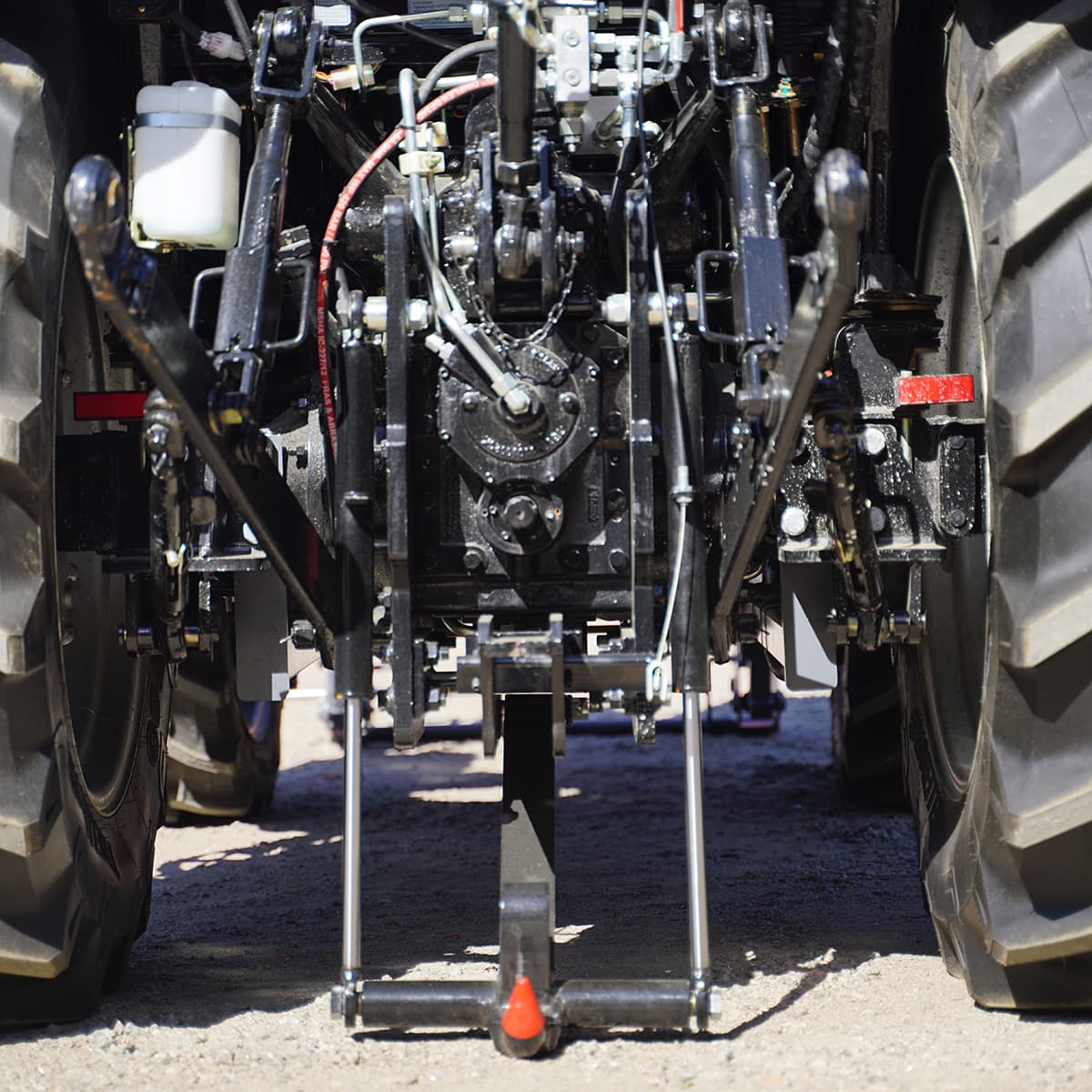 Traktor Lovol 50 hk 4WD med frontlæsser, Stage V
