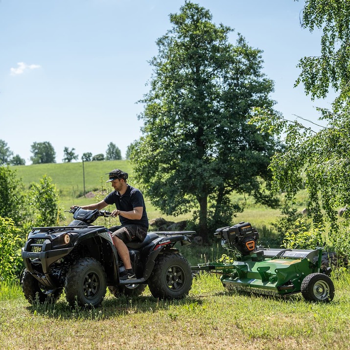 Slagleklipper ATV med bagklap og elstart, 1,5 m, 15 hk