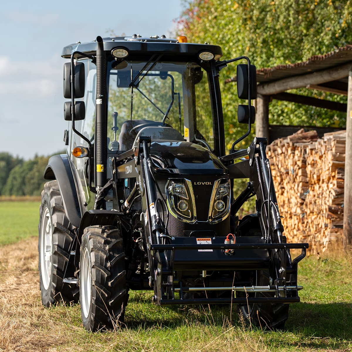 Traktor Lovol 55 hk PRO 4WD med frontlæsser, Stage V