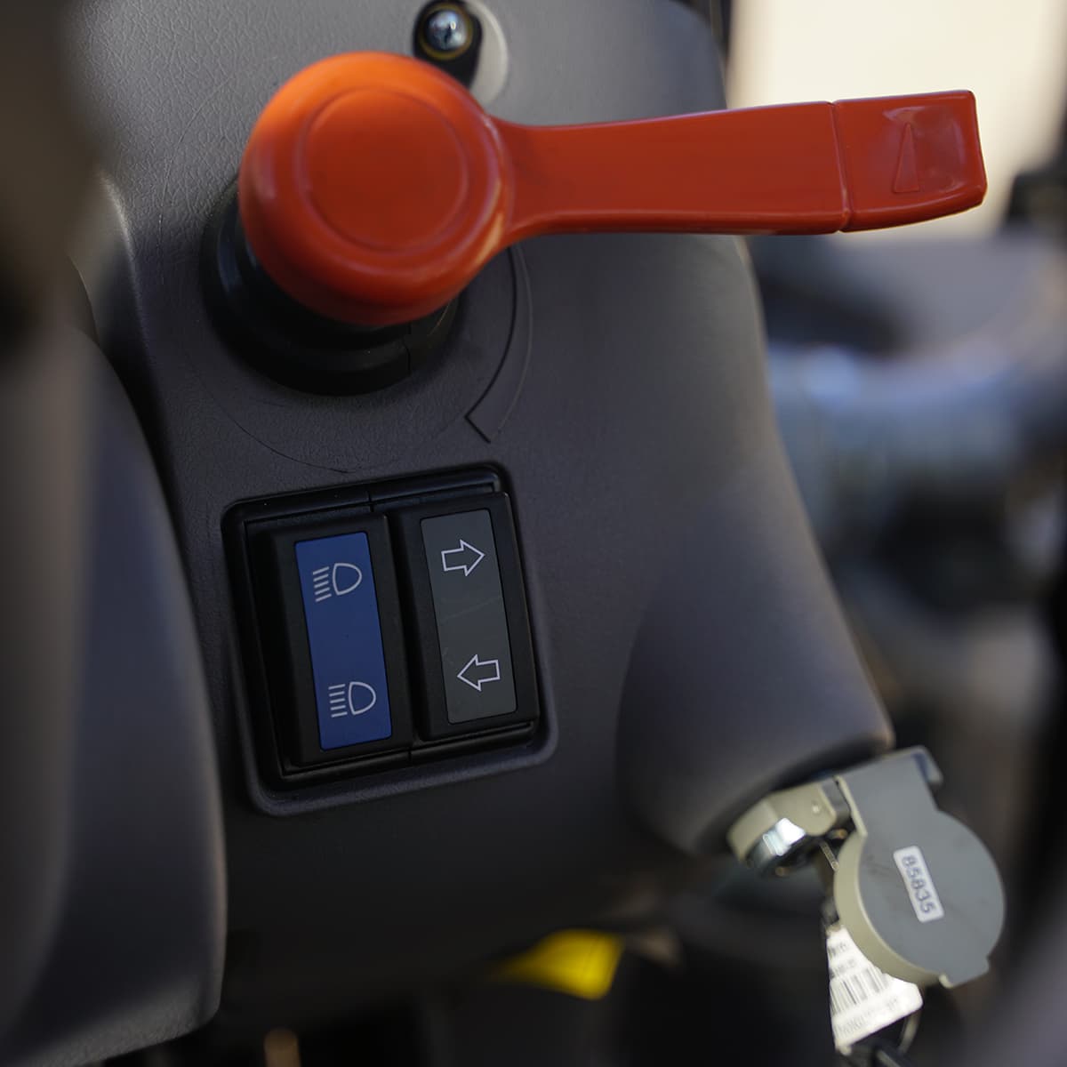 Traktor Lovol 50 hk 4WD med frontlæsser, Stage V