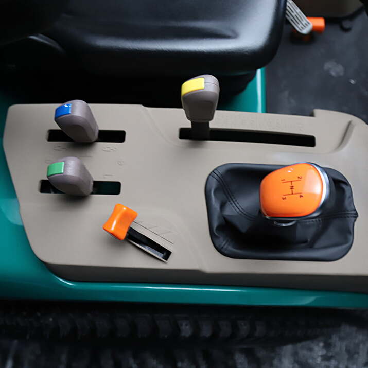 Kompakttraktor Lovol 25 hk med frontlæsser, uden førerhus 