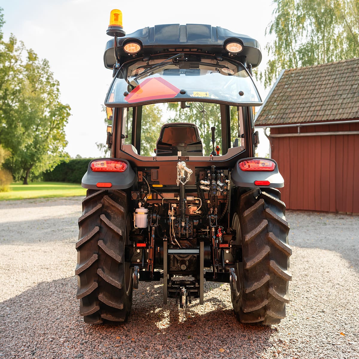 Traktor Lovol 55 hk PRO 4WD med frontlæsser, Stage V