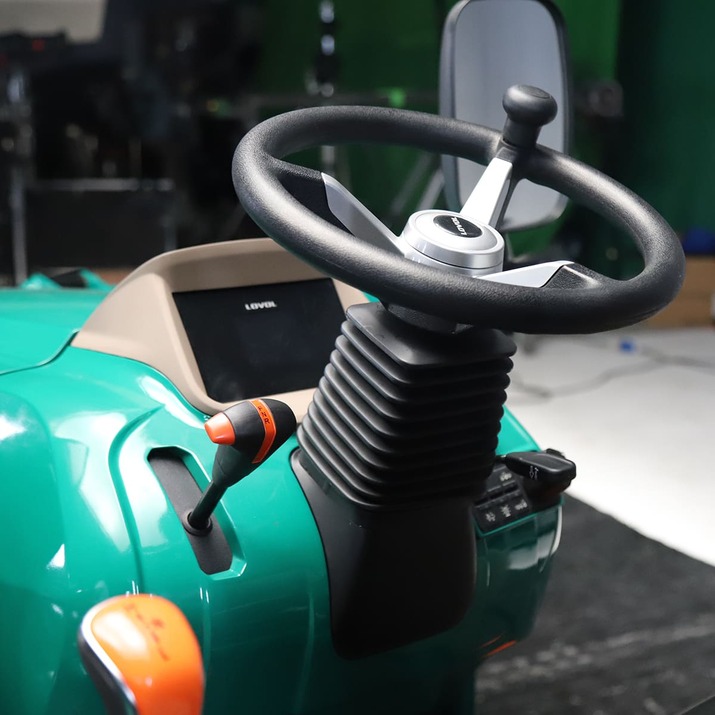 Kompakttraktor Lovol 25 hk med frontlæsser, uden førerhus 