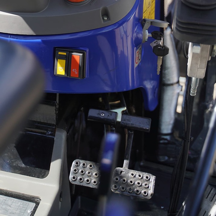 Traktor Lovol 40 hk 4wd med frontlæsser, Stage V