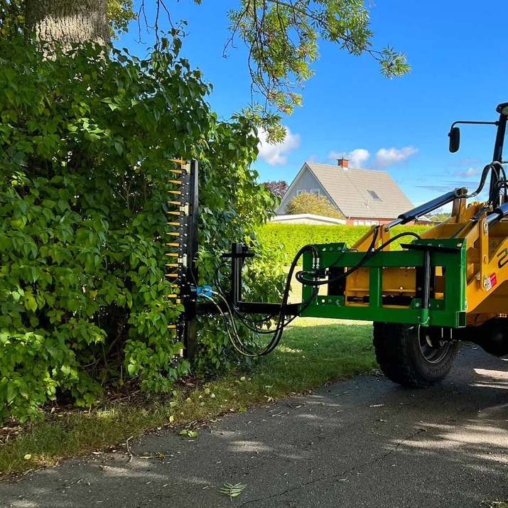 Hækkeklipper til frontlæsser med boltet Trima-beslag