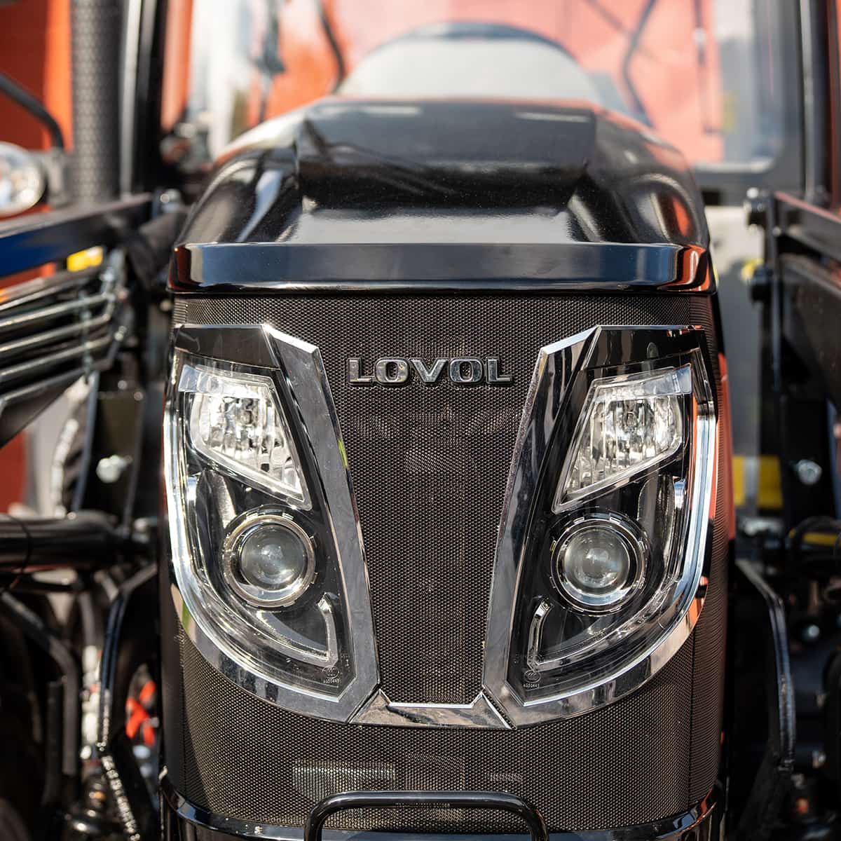 Traktor Lovol 55 hk PRO 4WD med frontlæsser, Stage V
